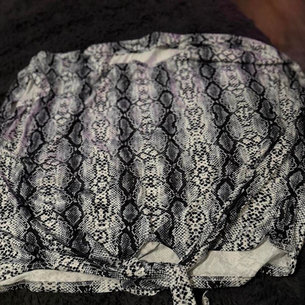 Unbranded Women's Crop-top